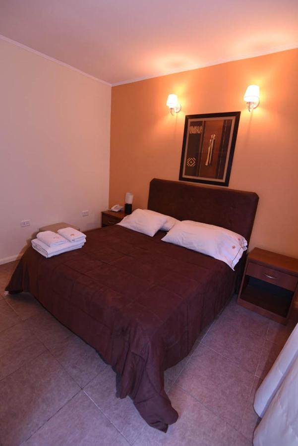 Hotel Aeropuerto Ezeiza Casa De Mr Monte Grande Eksteriør bilde