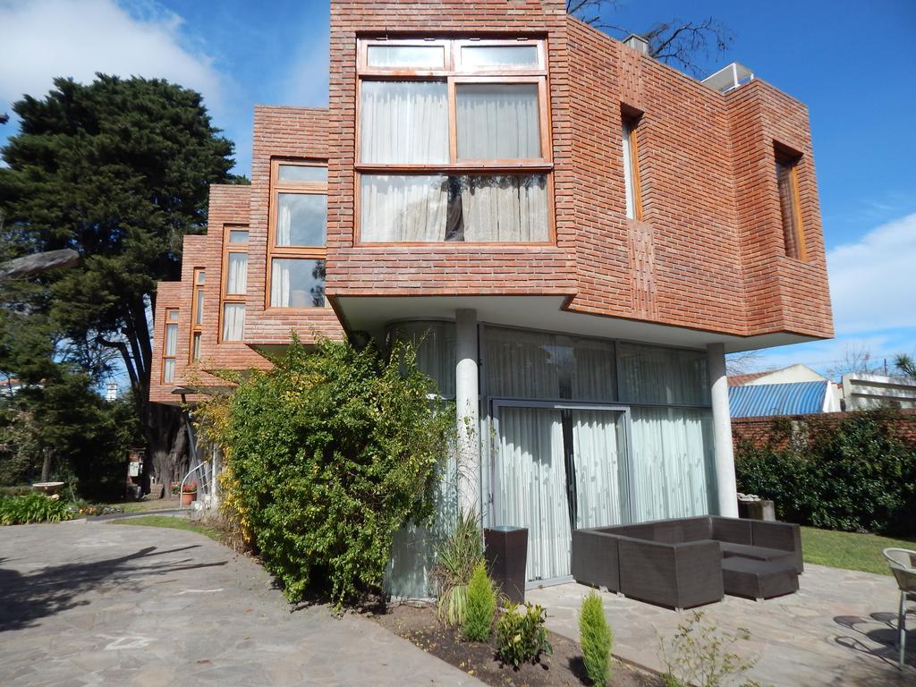 Hotel Aeropuerto Ezeiza Casa De Mr Monte Grande Eksteriør bilde